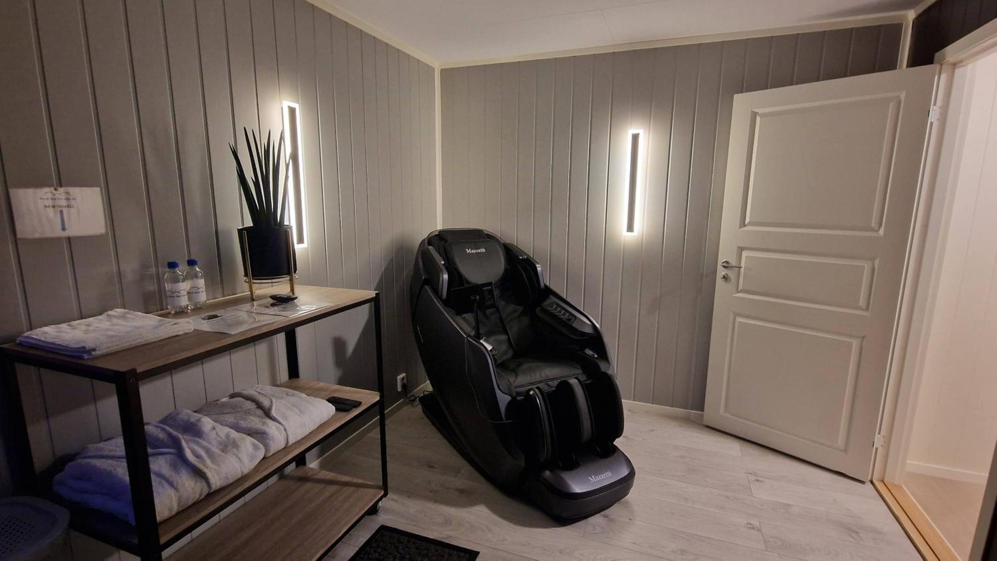 Nord Hus Service As, Deluxe, Sauna, Jakuzzi Havøysund Exterior foto